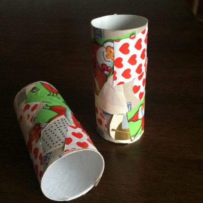 Klopapierrollen bekleben